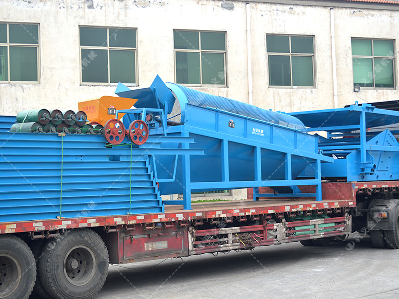 金礦石破碎生產(chǎn)線發(fā)貨圖片_雙級粉碎機,滾筒篩,脫水篩